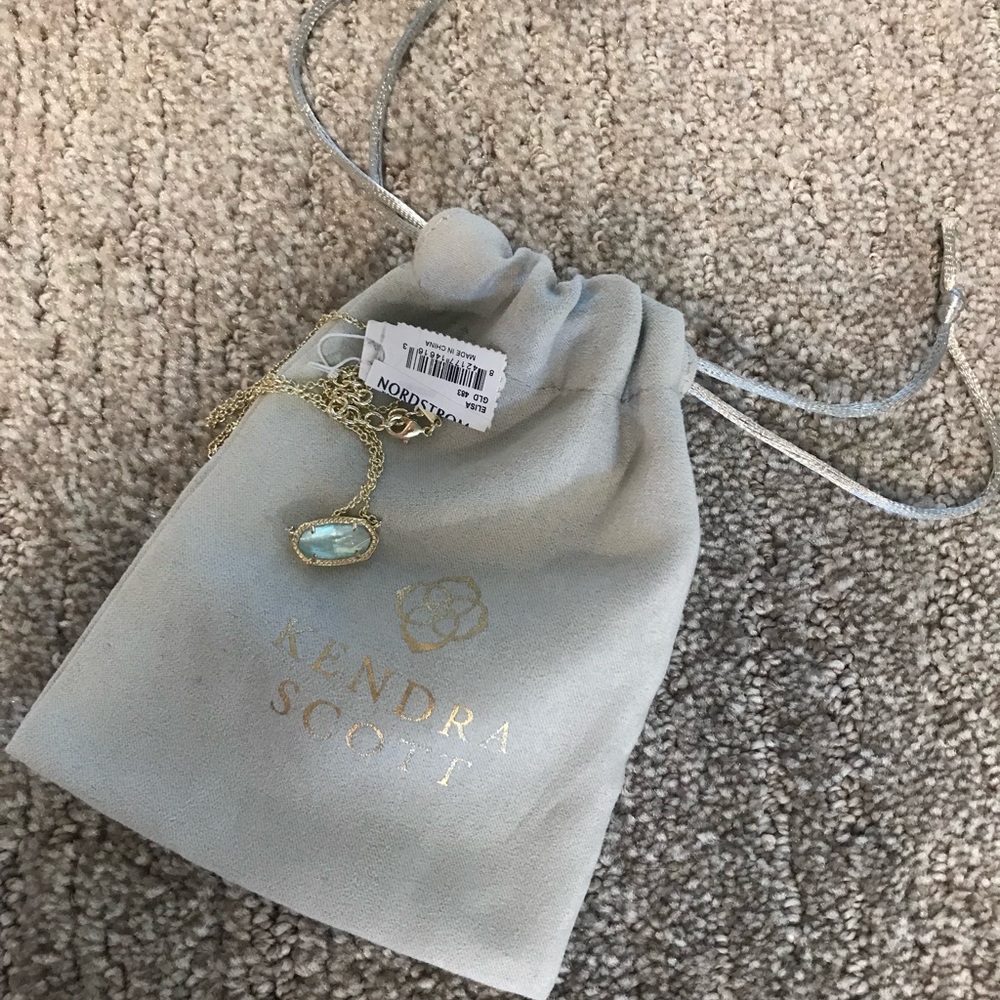kendra Scott necklace